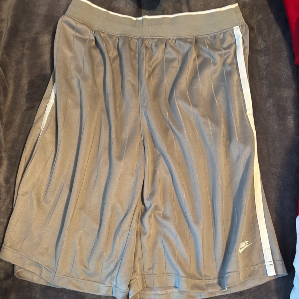 Nike men’s basketball shorts